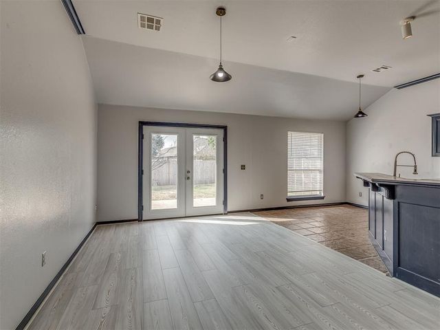 2200 Scissortail Landing Drive, Edmond, OK 73012