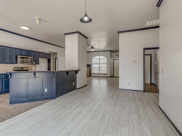 2200 Scissortail Landing Drive, Edmond, OK 73012