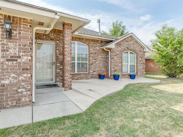 2200 Scissortail Landing Drive, Edmond, OK 73012