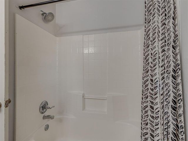 2200 Scissortail Landing Drive, Edmond, OK 73012