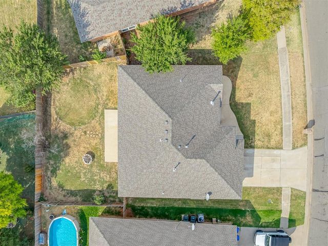 2200 Scissortail Landing Drive, Edmond, OK 73012