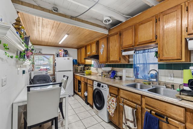 125 Sunnyside Avenue, Crystal Lake, IL 60014