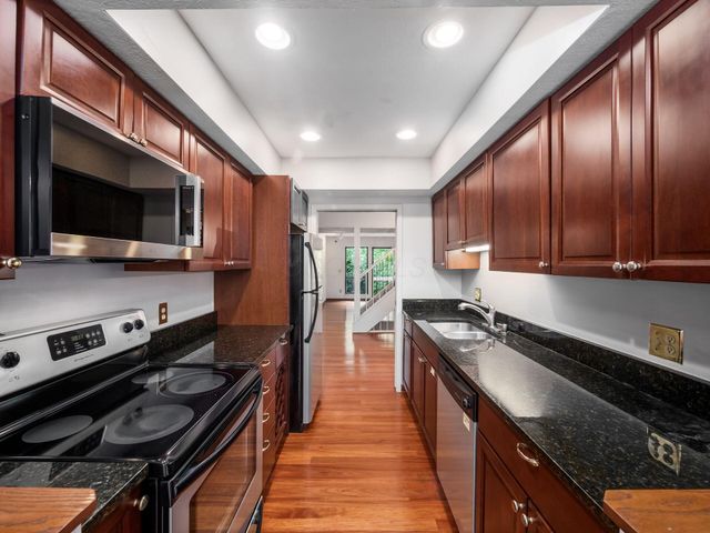 3132 Walden Ravines, Columbus, OH 43221