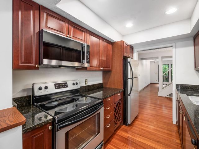 3132 Walden Ravines, Columbus, OH 43221