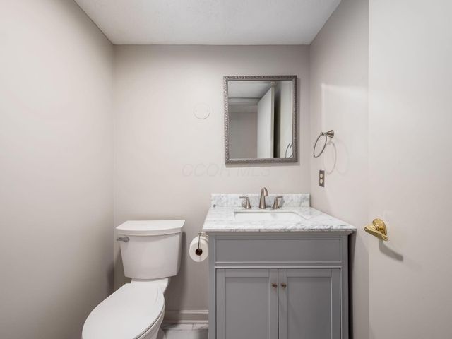 3132 Walden Ravines, Columbus, OH 43221