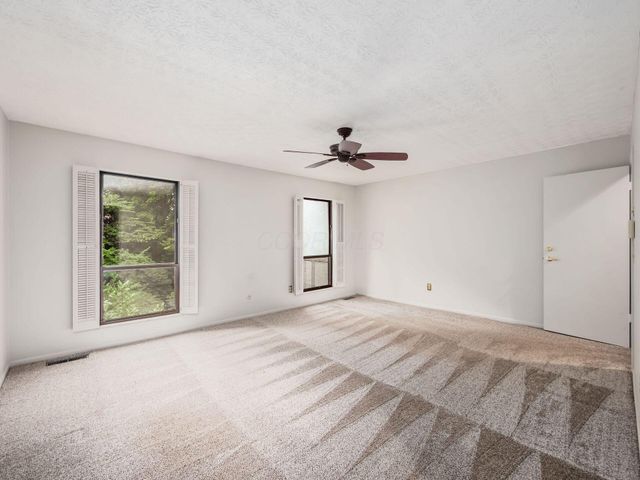 3132 Walden Ravines, Columbus, OH 43221