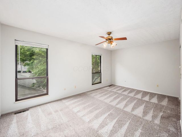 3132 Walden Ravines, Columbus, OH 43221