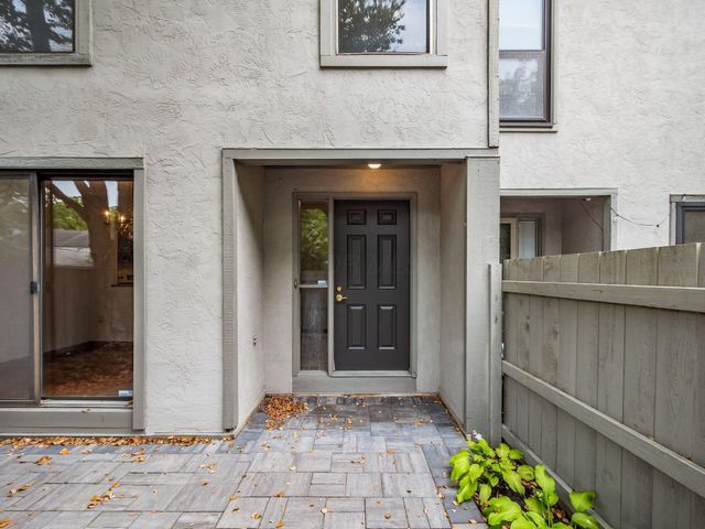 3132 Walden Ravines, Columbus, OH 43221