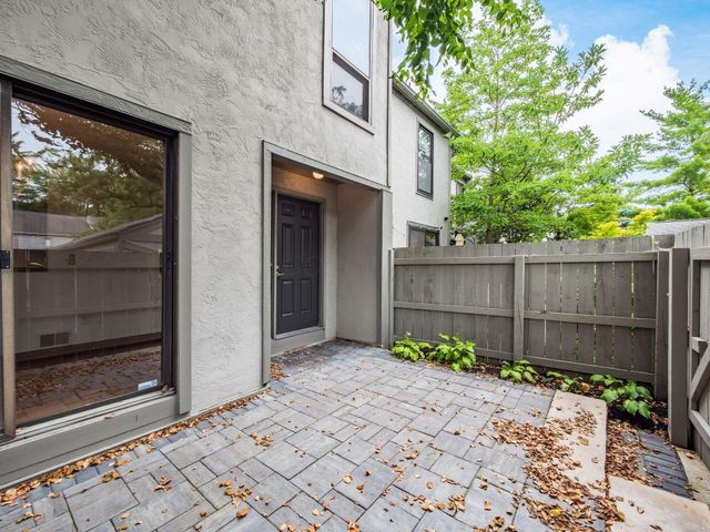 3132 Walden Ravines, Columbus, OH 43221