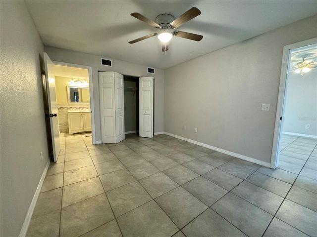 8200 FAIRWAYS CIRCLE B102, Ocala, FL 34472