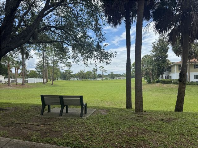 8200 FAIRWAYS CIRCLE B102, Ocala, FL 34472