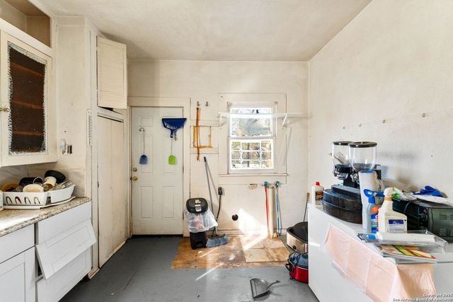 1123 Rigsby, San Antonio, TX 78210