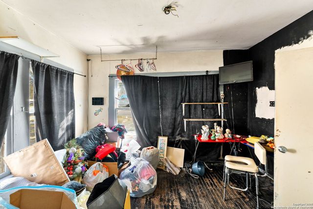 1123 Rigsby, San Antonio, TX 78210