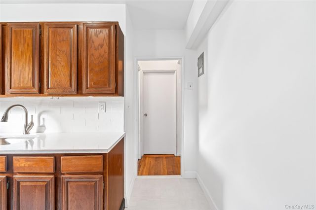 609 Palmer Road 5L, Yonkers, NY 10701