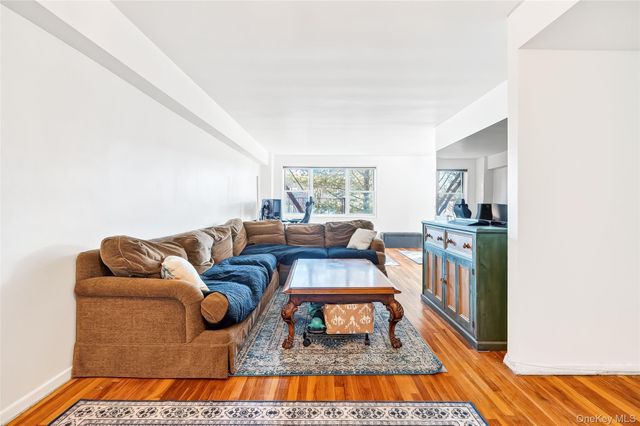 609 Palmer Road 5L, Yonkers, NY 10701