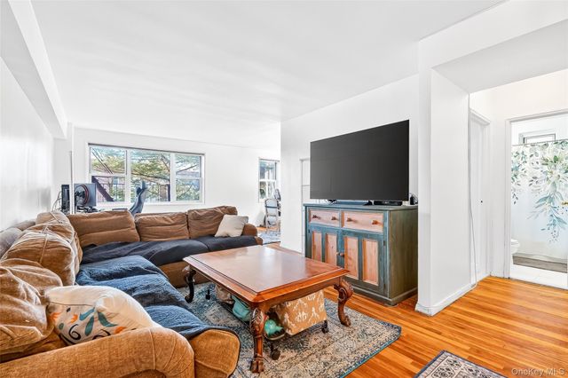 609 Palmer Road 5L, Yonkers, NY 10701