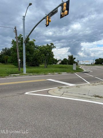 460 Hill Street, Biloxi, MS 39530