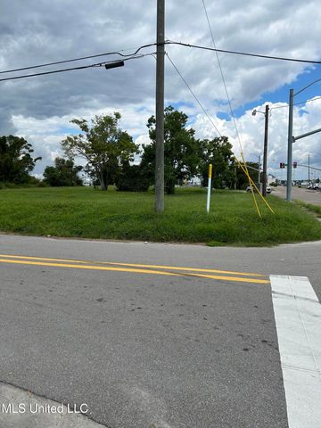 460 Hill Street, Biloxi, MS 39530