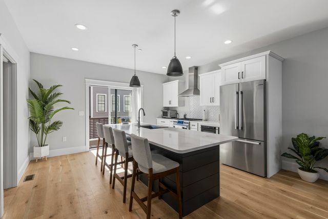 50 Cate St Unit 22, Portsmouth, NH 03801