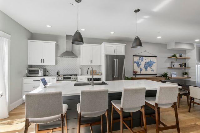 50 Cate St Unit 22, Portsmouth, NH 03801