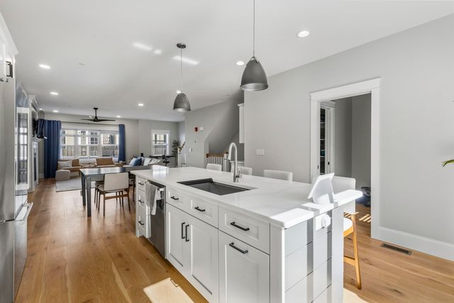 50 Cate St Unit 22, Portsmouth, NH 03801