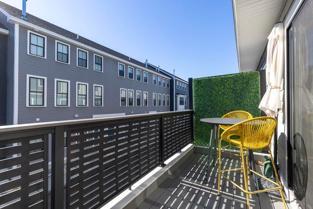 50 Cate St Unit 22, Portsmouth, NH 03801