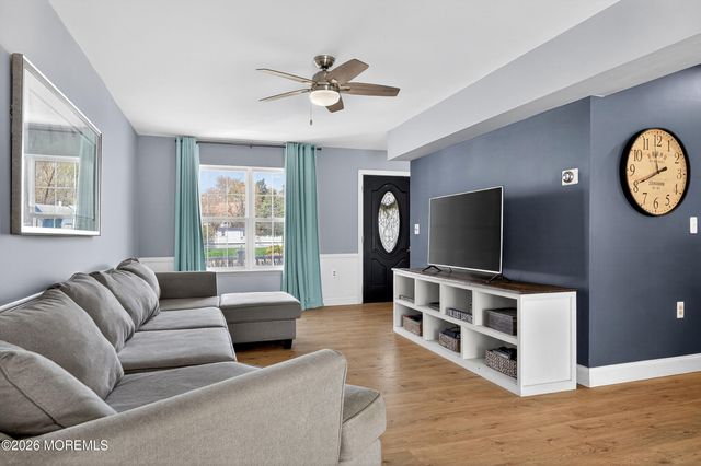 49 Sherrybrooke Drive, Howell, NJ 07731