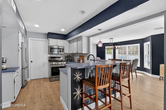 49 Sherrybrooke Drive, Howell, NJ 07731