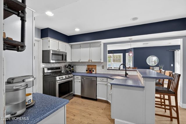 49 Sherrybrooke Drive, Howell, NJ 07731