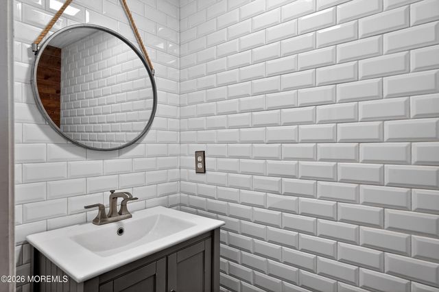 49 Sherrybrooke Drive, Howell, NJ 07731