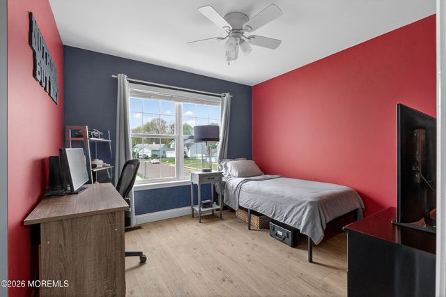 49 Sherrybrooke Drive, Howell, NJ 07731