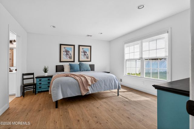 49 Sherrybrooke Drive, Howell, NJ 07731