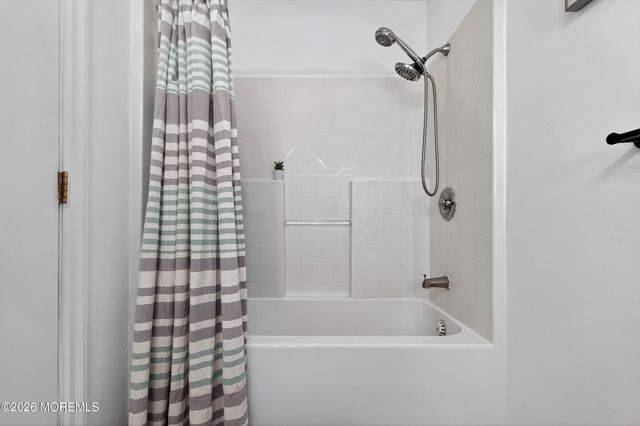 49 Sherrybrooke Drive, Howell, NJ 07731