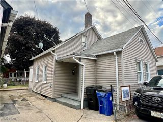 2104 W 34th Place, Cleveland, OH 44113