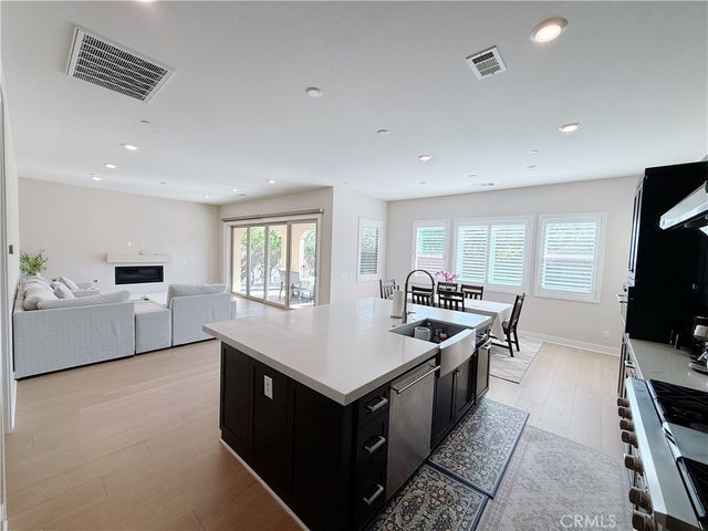 504 Cultivate, Irvine, CA 92618
