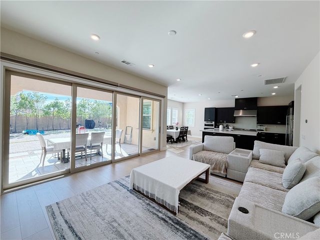 504 Cultivate, Irvine, CA 92618