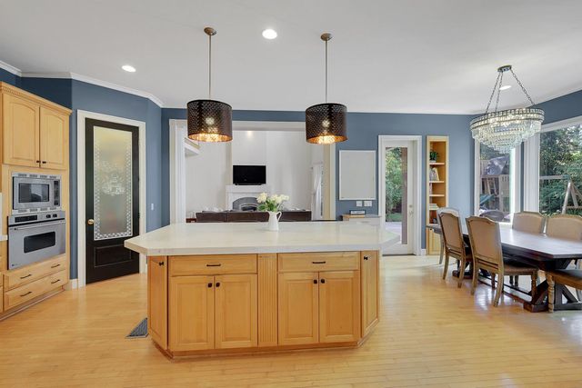 5244 Fair Oaks Blvd, Carmichael, CA 95608
