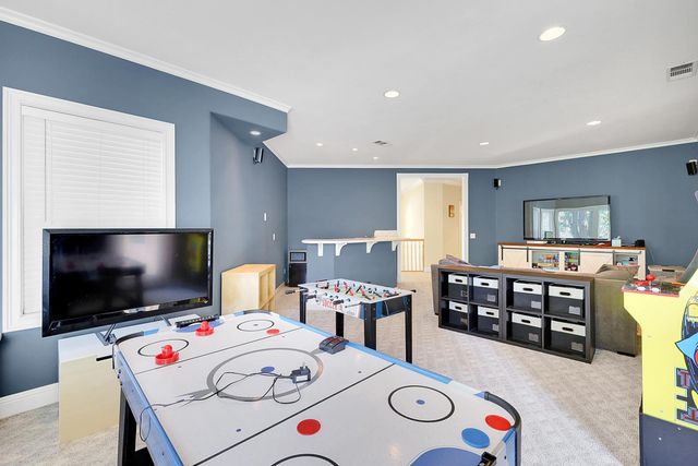 5244 Fair Oaks Blvd, Carmichael, CA 95608