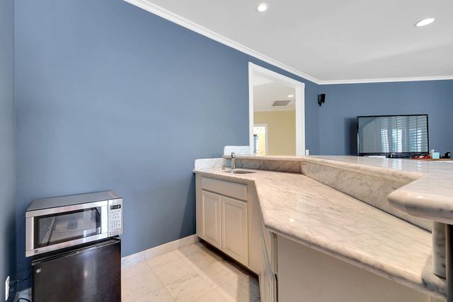 5244 Fair Oaks Blvd, Carmichael, CA 95608