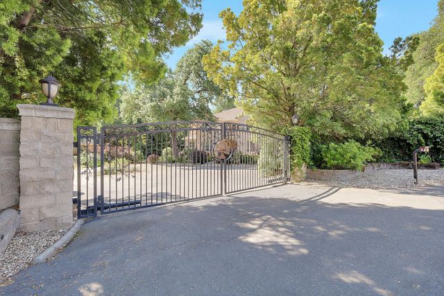 5244 Fair Oaks Blvd, Carmichael, CA 95608