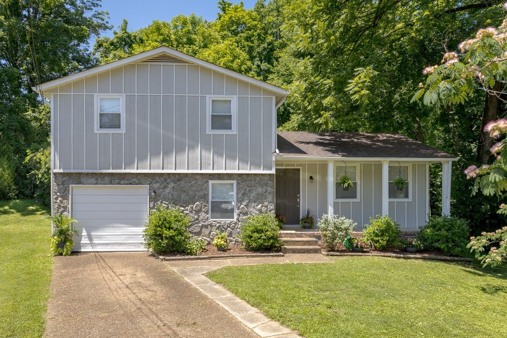 312 Ocala Cir, Nashville, TN 37211