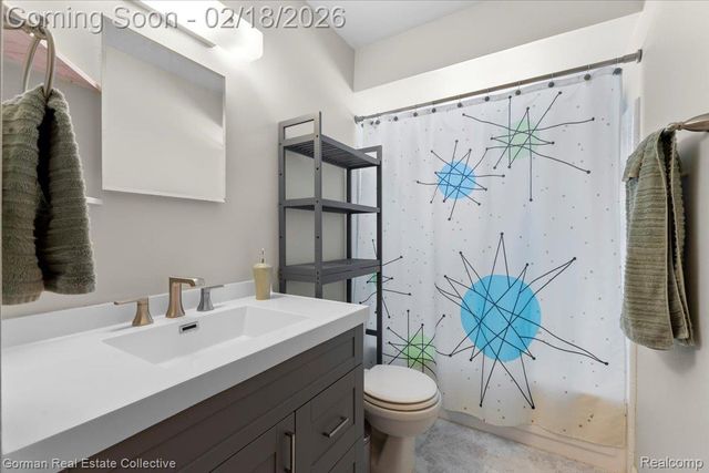 5165 Eagle Lake Drive, Waterford Charter Township, MI 48329