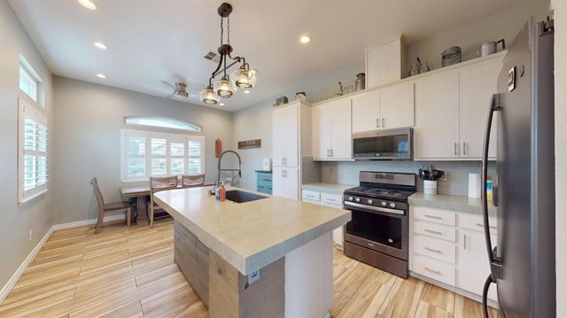 1847 Bergthold St, Manteca, CA 95336