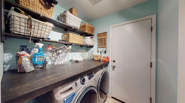 1847 Bergthold St, Manteca, CA 95336