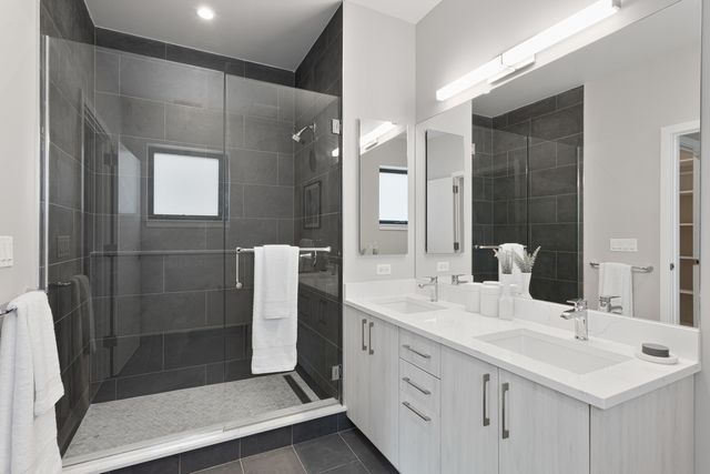 3604 N Campbell Avenue 202, Chicago, IL 60618