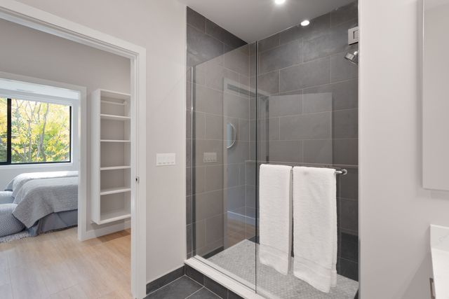 3604 N Campbell Avenue 202, Chicago, IL 60618