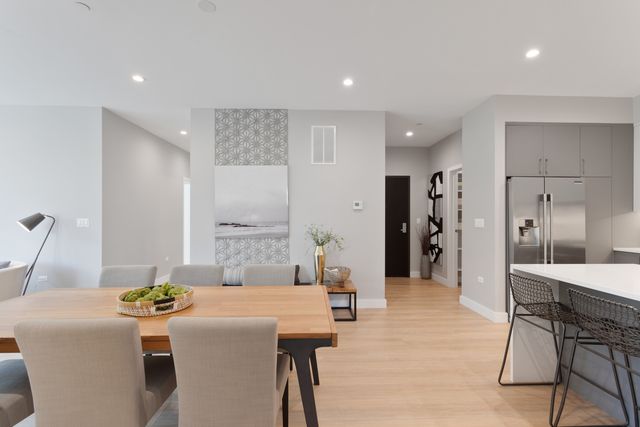 3604 N Campbell Avenue 202, Chicago, IL 60618