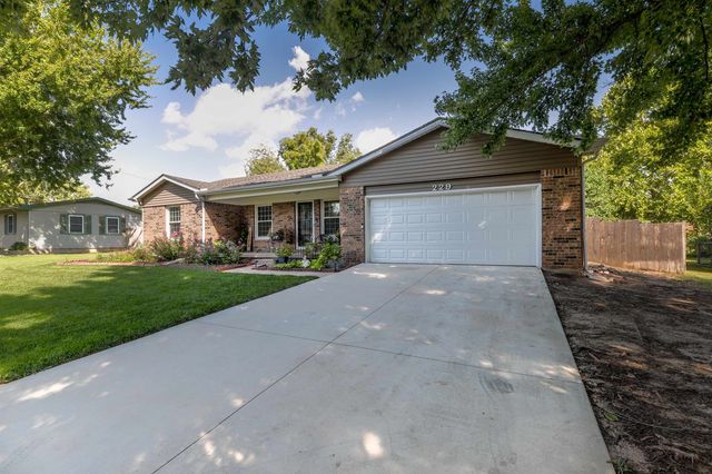 229 Warren Rd, El Dorado, KS 67042