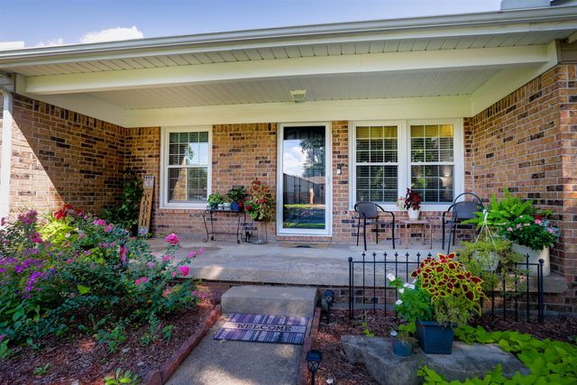 229 Warren Rd, El Dorado, KS 67042