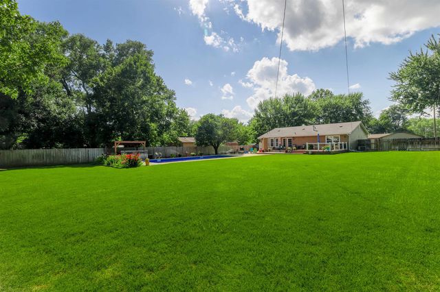 229 Warren Rd, El Dorado, KS 67042